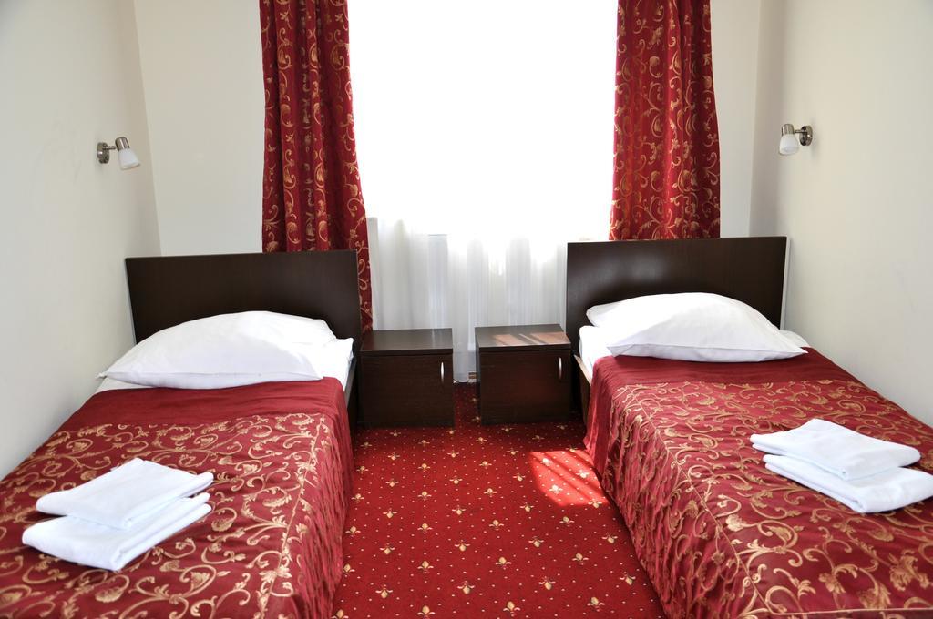 Hotel Korona Rzeszow Luaran gambar